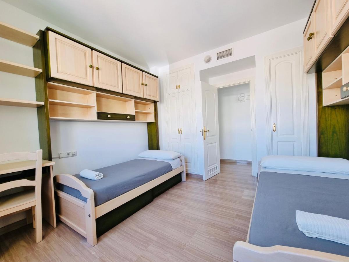 G&G Isla Marina Puerto Apartment Benalmadena Bagian luar foto