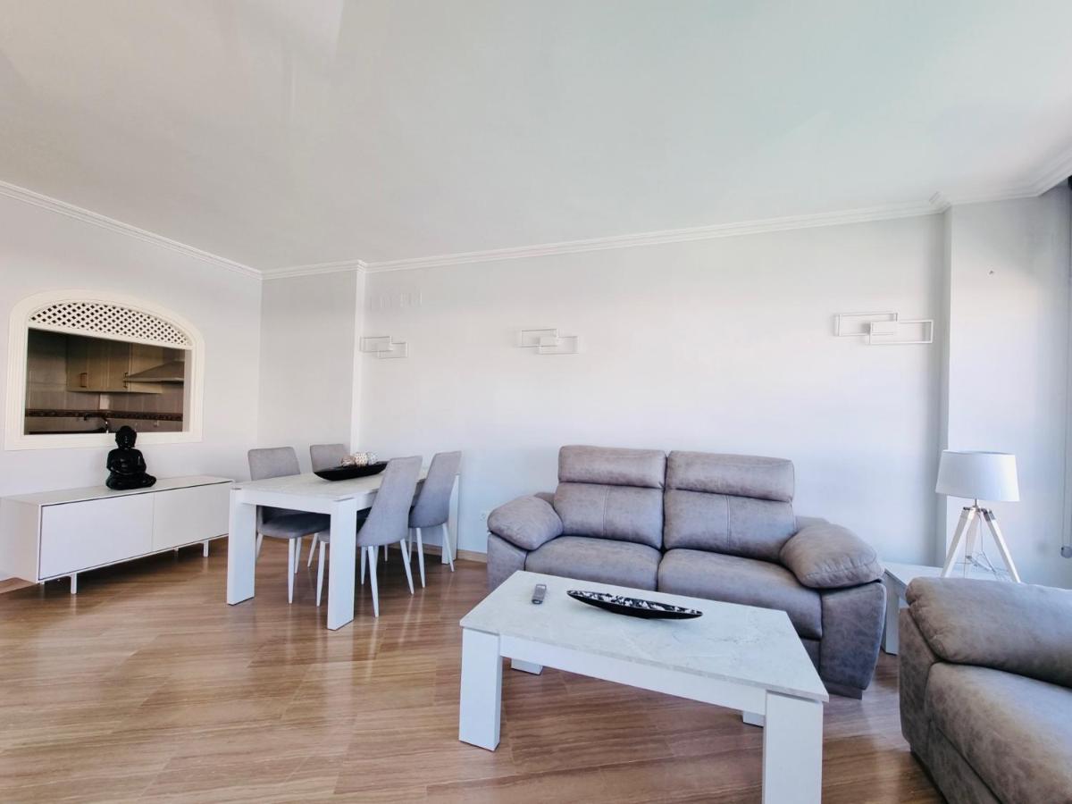 G&G Isla Marina Puerto Apartment Benalmadena Bagian luar foto