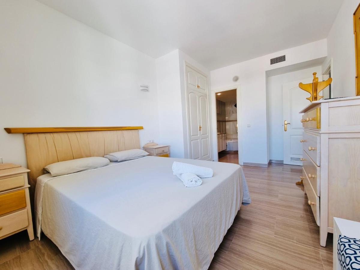 G&G Isla Marina Puerto Apartment Benalmadena Bagian luar foto
